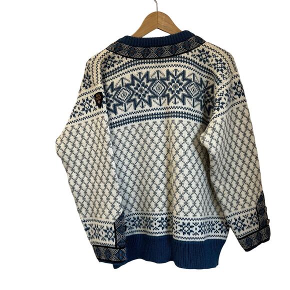 Dale of Norway Wool Sweater L Snowflake Nordic Cardigan Silver Clasps Vintage - Picture 2 of 9